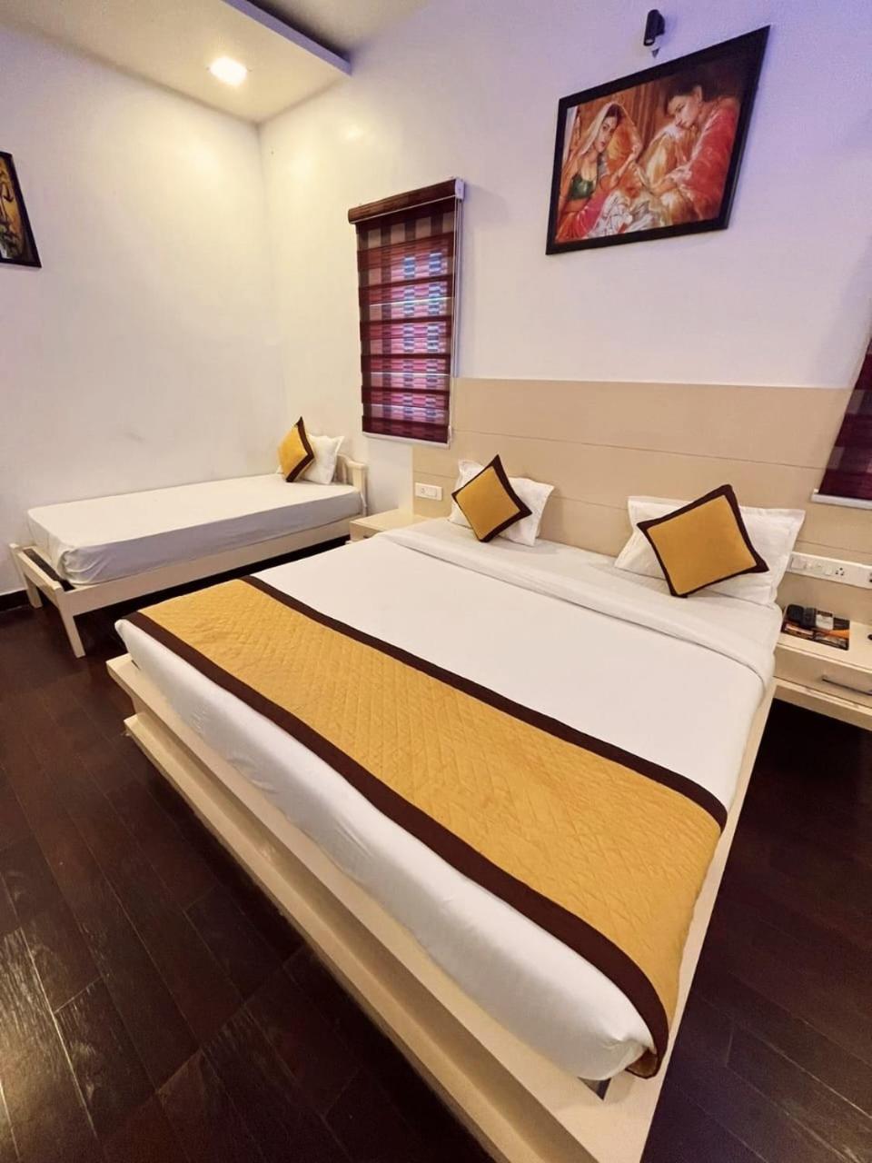 Hotel Orange Town آغْرا المظهر الخارجي الصورة